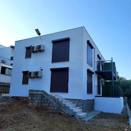 Ideal Konumda Huzur Dolu Ev 빌라