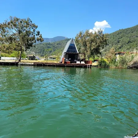 Ideal Konumda Huzur Dolu Ev Villa *